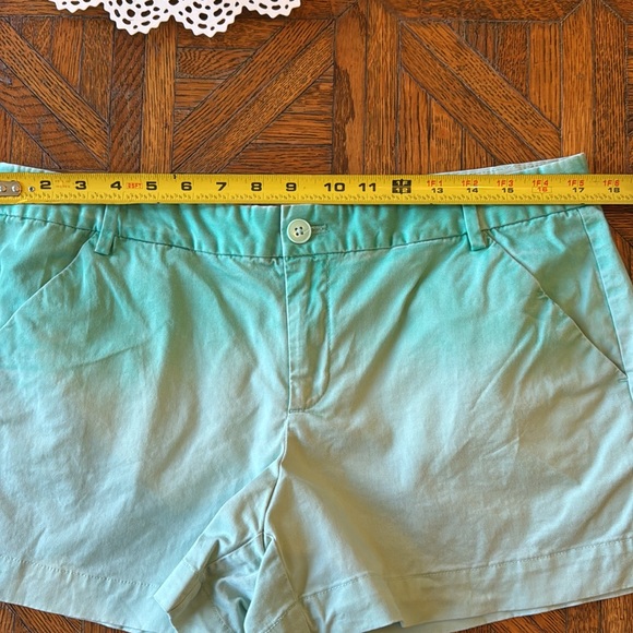 GAP ombré khaki shorts - Picture 9 of 15